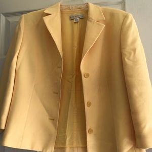 Suit jacket can be used wit the orange suit